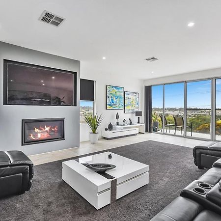 마운트갬비어 Conroe Executive Townhouse - Modern & Stylish 아파트 외부 사진